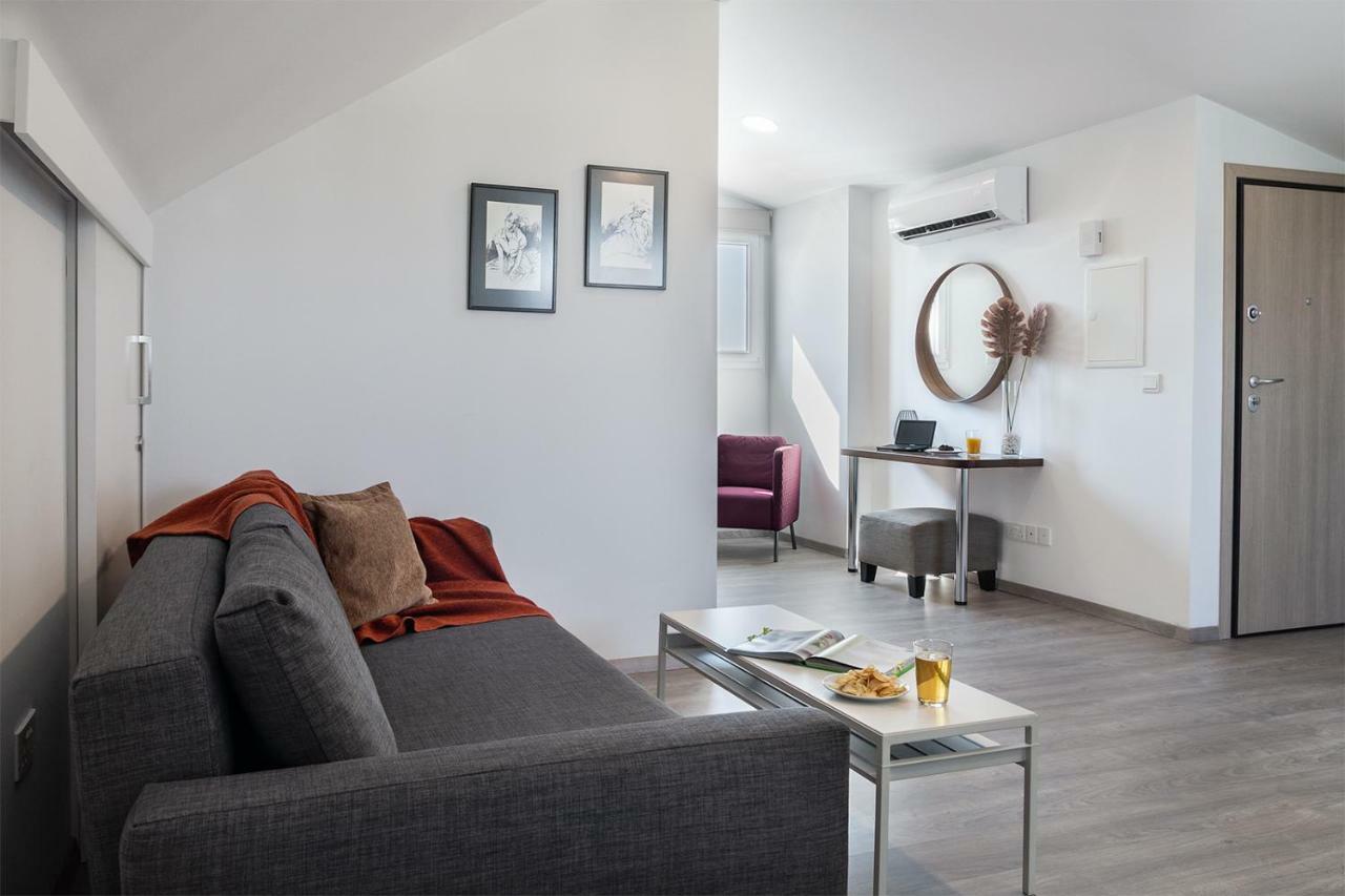 Silver Apartment - Loft Limassol Luaran gambar