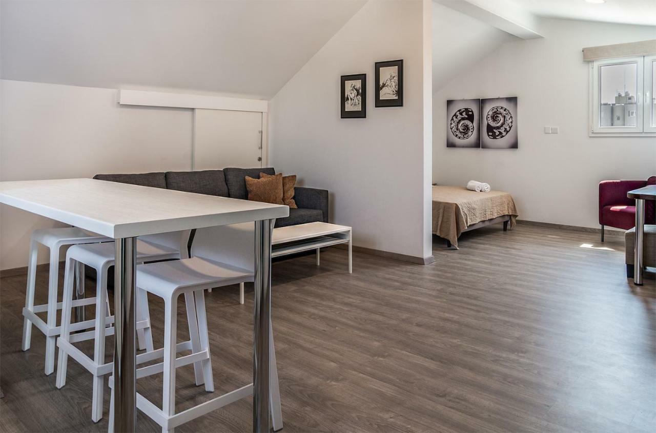 Silver Apartment - Loft Limassol Luaran gambar