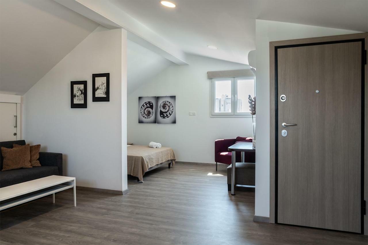 Silver Apartment - Loft Limassol Luaran gambar