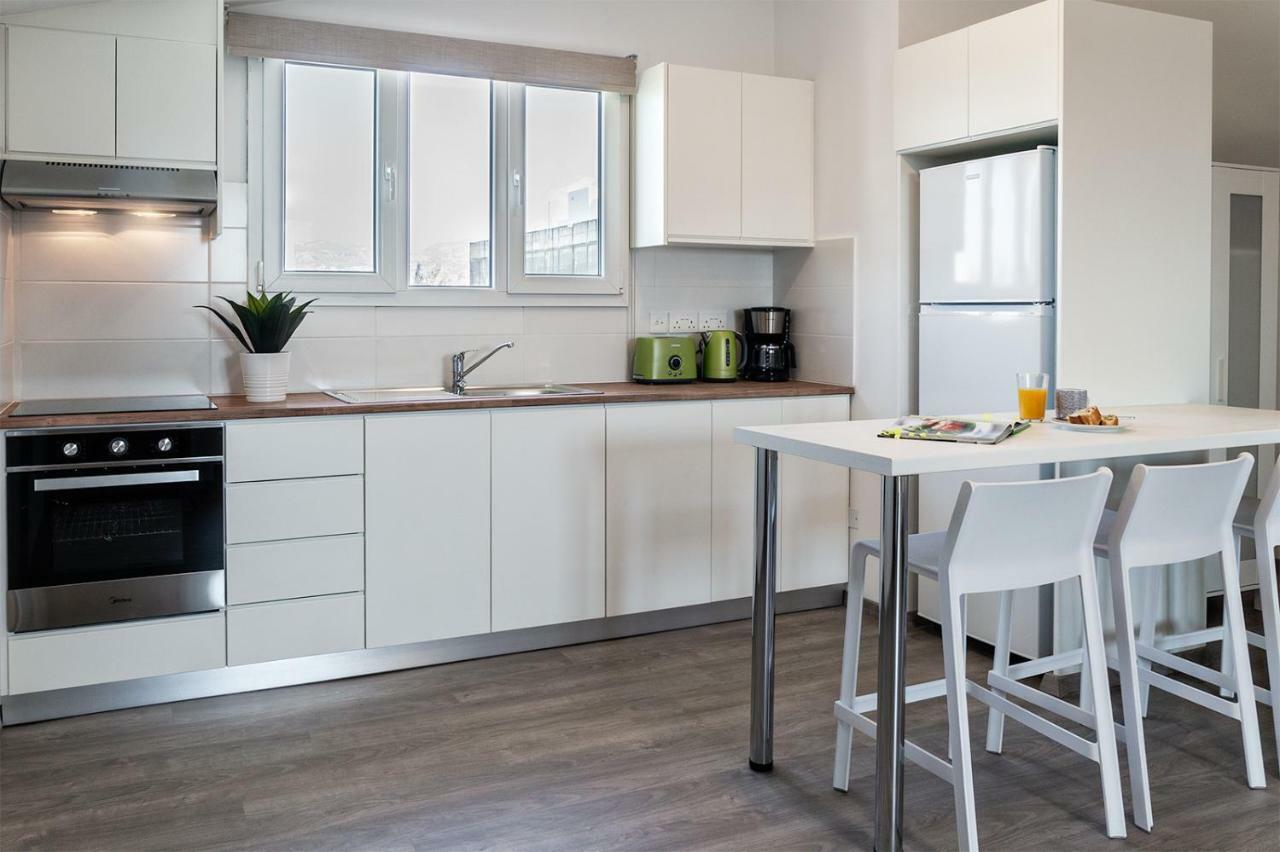 Silver Apartment - Loft Limassol Luaran gambar